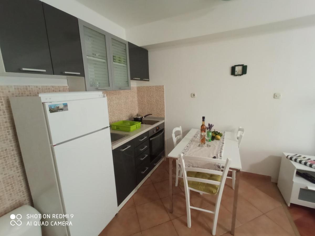 Studios Ana Mari Komiža Exterior foto