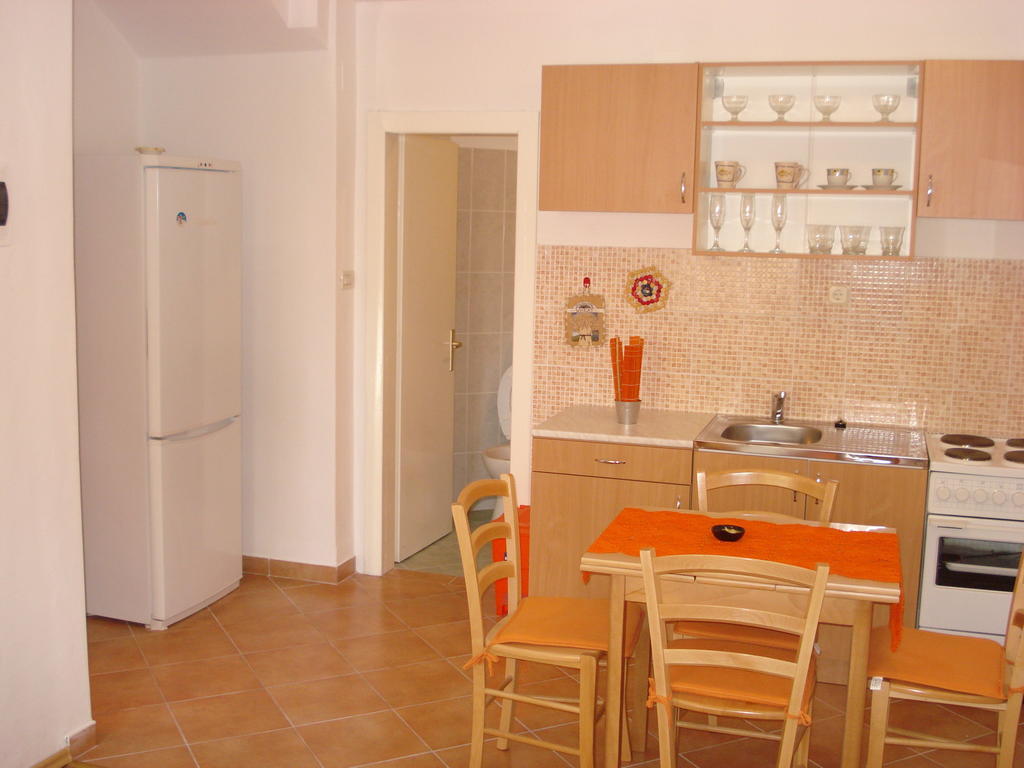 Studios Ana Mari Komiža Zimmer foto